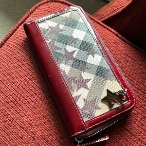 Final sale- authentic vintage Burberry wallet with stars